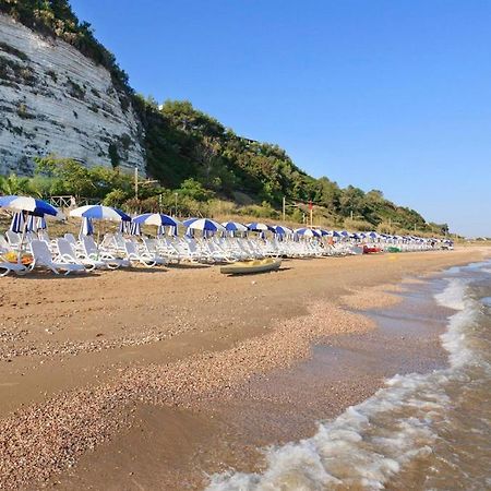 Hotel Villaggio Costa Ripa Rodi Garganico Eksteriør bilde
