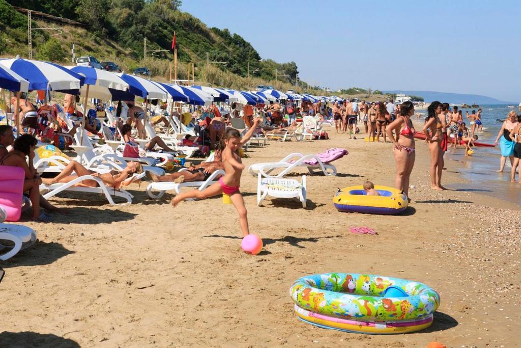 Hotel Villaggio Costa Ripa Rodi Garganico Eksteriør bilde